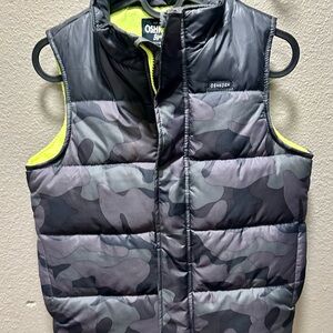 Oshkosh B’Gosh Camo Puffer Vest Size 10